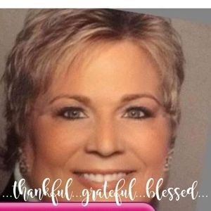 Meet your Posher, Denise